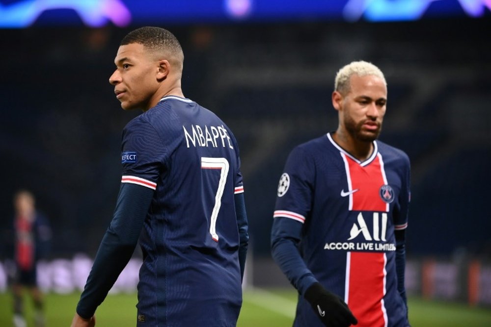 Neymar exalta Mbappé em entrevista. AFP