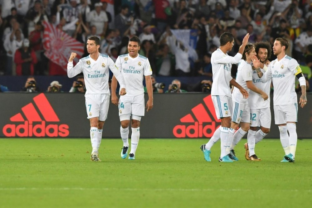 Cristiano le dio el título al Real Madrid con un gol de falta. AFP