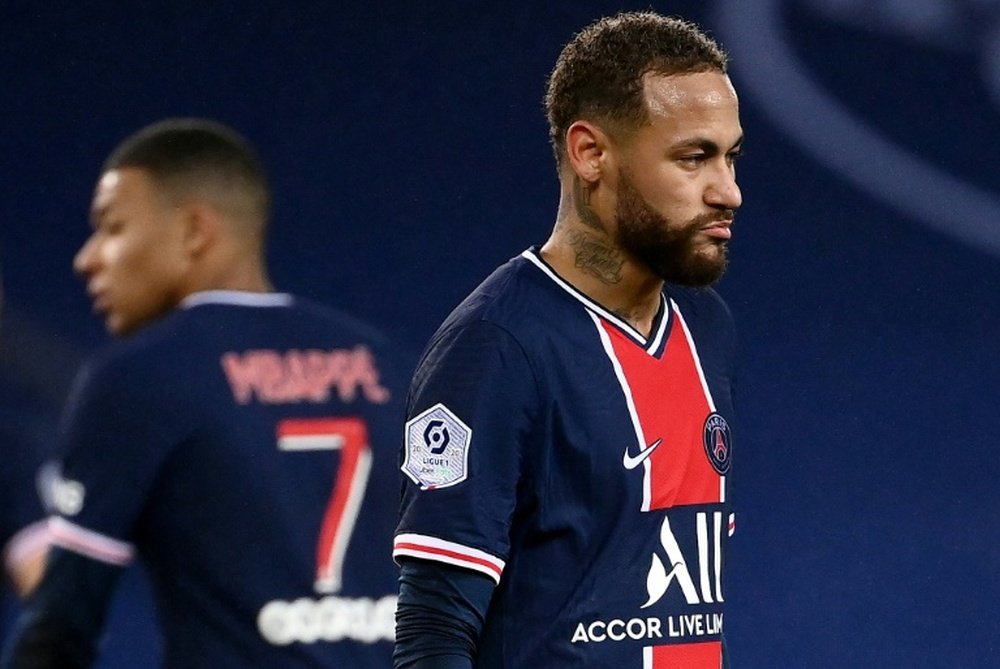 Técnico chamou Neymar de chorão e culminou em desabafos do craque do PSG e seu pai