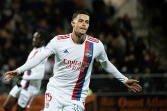 Faivre estreia-se a marcar pelo Lyon com um 'bis'.AFP