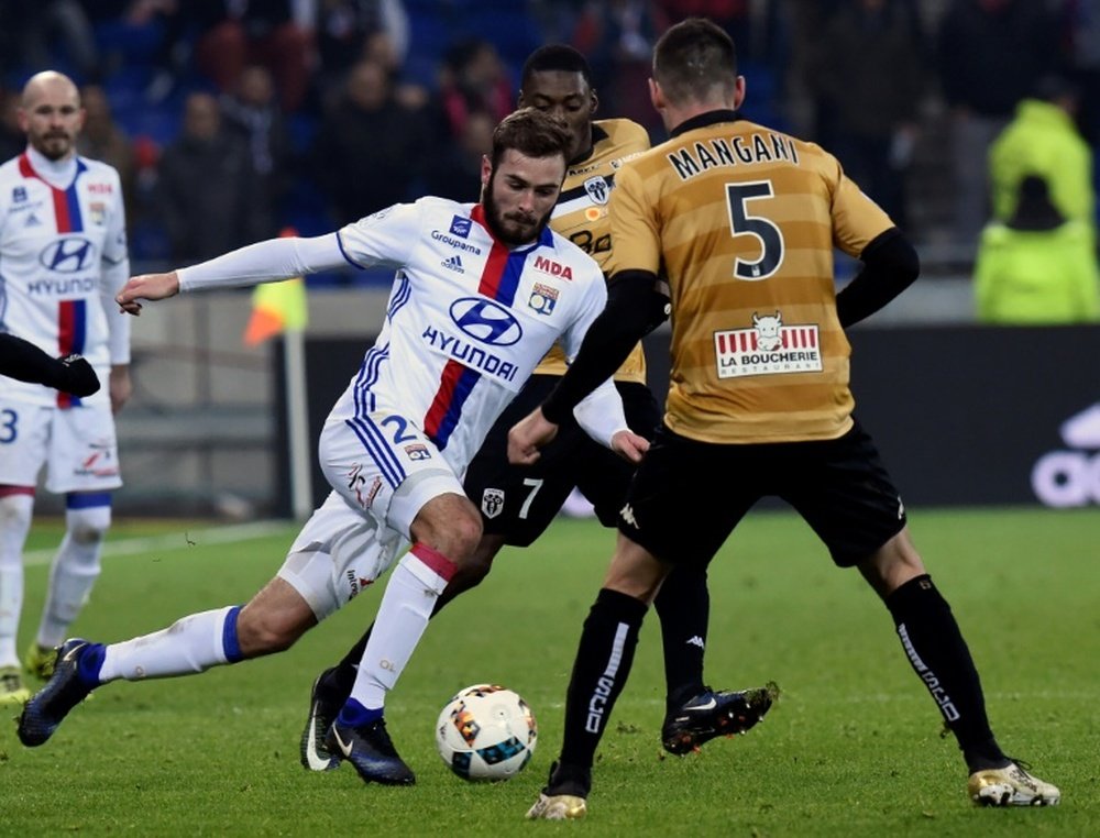 El Lyon quiere reengancharse a Europa ante el Angers. AFP