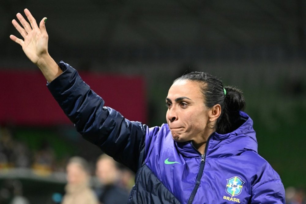 Irene Paredes agradeció a Marta por su carrera para abrir el fútbol femenino. AFP