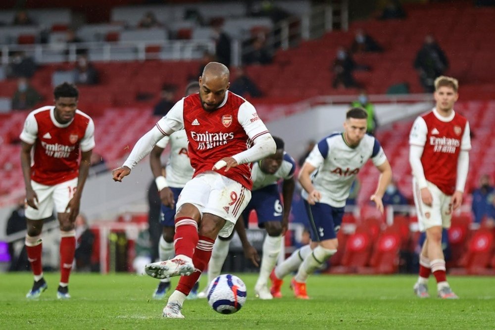 Arteta explicó por qué no alineó a Lacazette ni a Aubameyang ante el Brentford. AFP