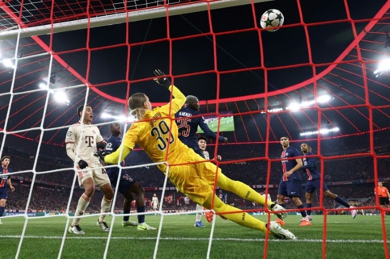 Safonov y Kim-Min Jae asestan un golpe mortal al PSG
