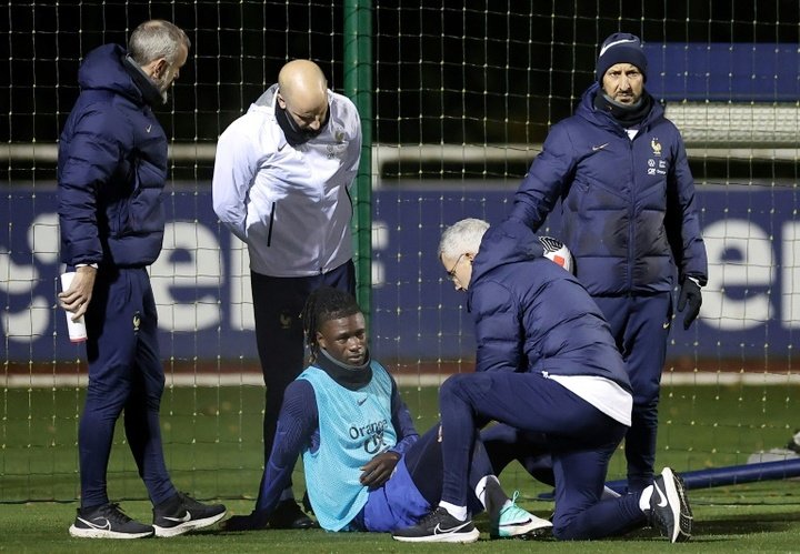 Camavinga, lesionado após choque com Dembélé no treino da França
