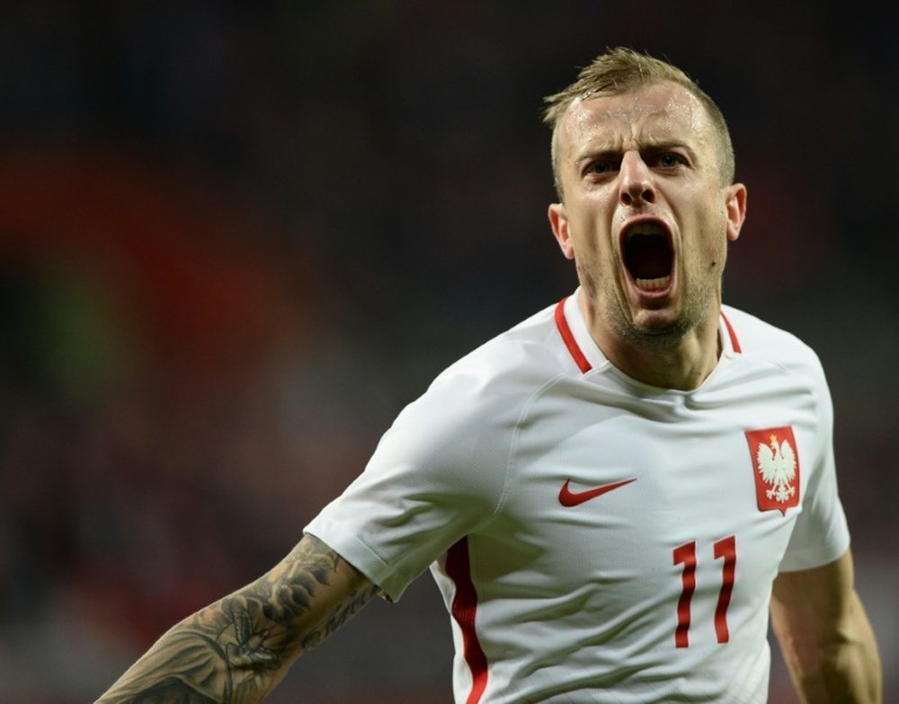 Grosicki pode voltar a jogar no principal campeonato de Inglaterra. AFP