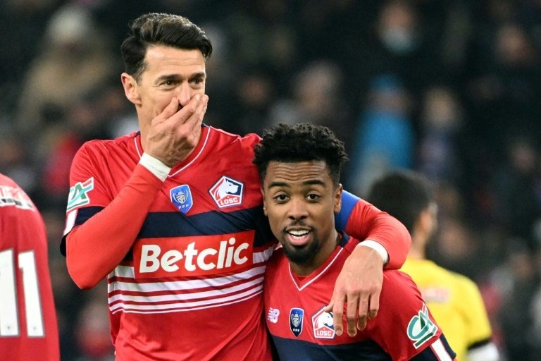 According to The Guardian, West Ham United are facing challenges in their efforts to sign Lille star Angel Gomes, despite offering the Lille midfielder a £100,000-a-week contract.