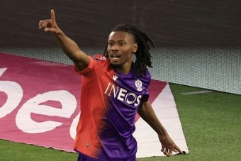 O Nice foi até o Principado do Mônaco e venceu a equipe da casa por 3 a 0. Terem Moffi, duas vezes, e Khéphren Thuram marcaram os gols da partida.