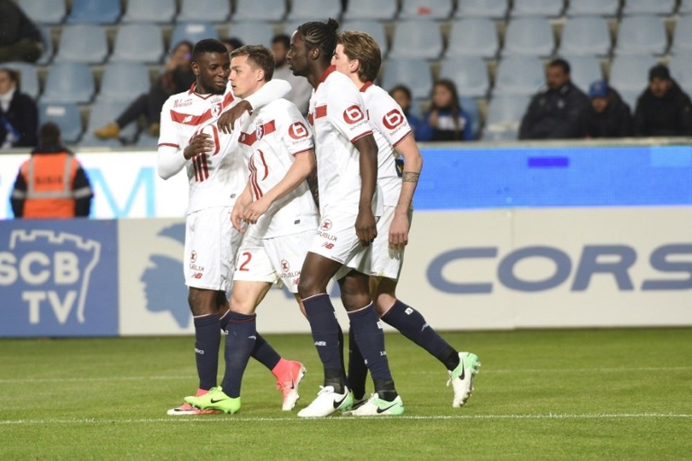 El Lille ganó por la mínima al Bastia con gol de De Preville. AFP