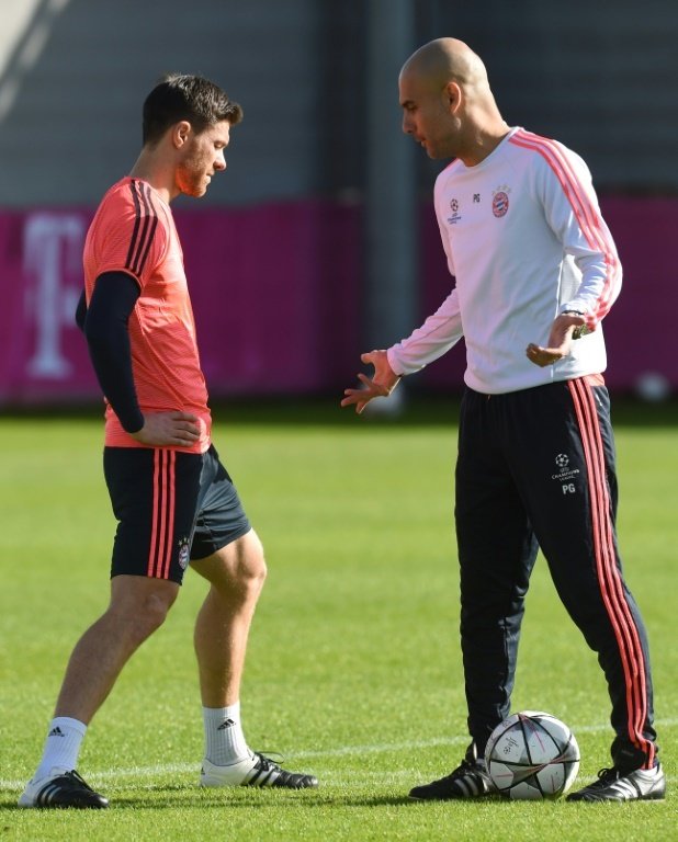 Alonso ha confesado que Guardiola va por delante del tiempo en el que vive. AFP
