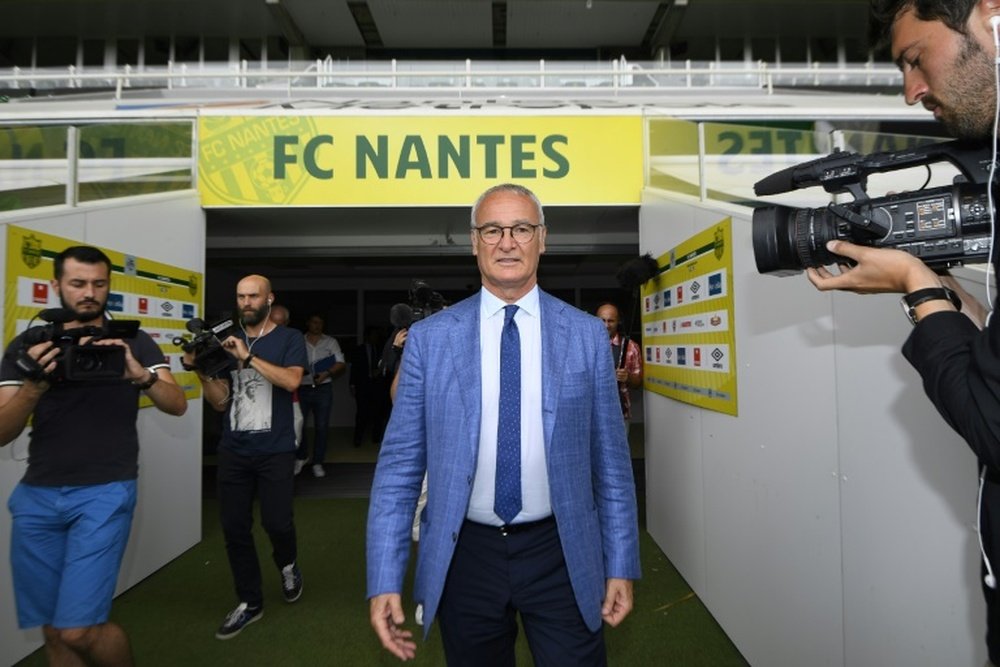 Le nouvel entraîneur de Nantes Claudio Ranieri, le 26 juin 2017 à La Beaujoire. AFP