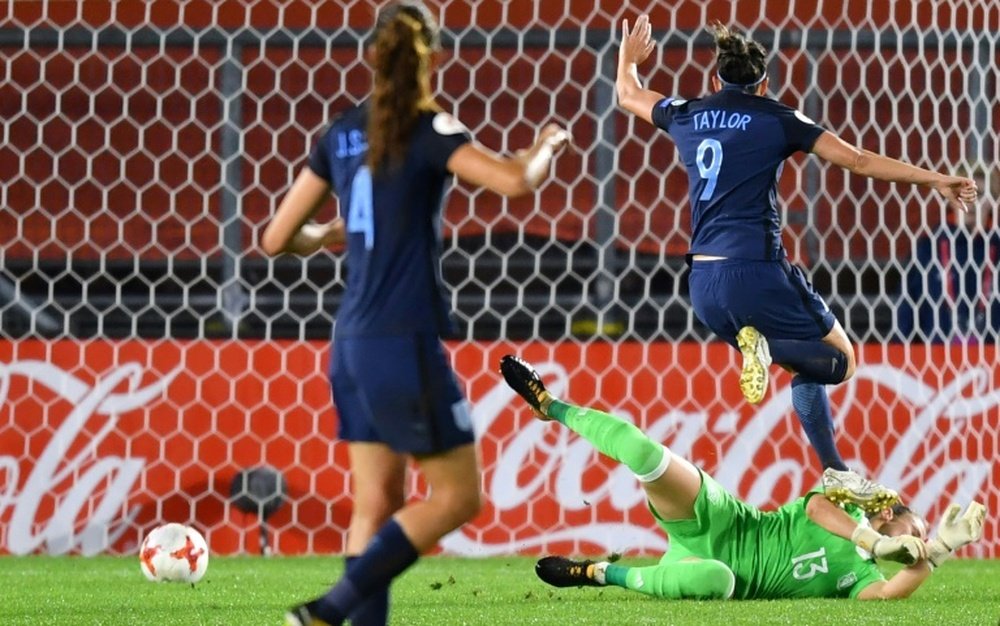 L'attaquante Jodie Taylor inscrit le but du break pour l'Angleterre face à l'Espagne à l'Euro. AFP