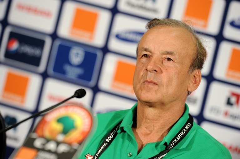 Gernot Rohr, alors entraîneur du Niger, le 26 janvier 2013 à Port Elizabeth en Afrique du Sud. AFP