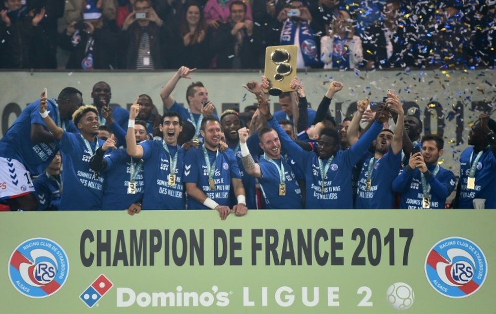 Le championnat de Ligue 2 a sacré Strasbourg après sa victoire sur Bourg-en-Bresse à La Meinau. AFP