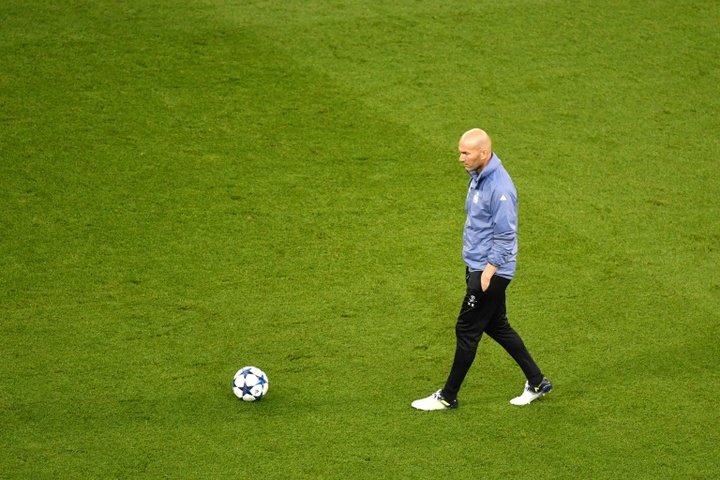 Zidane decidirá el domingo si Cristiano juega la Supercopa