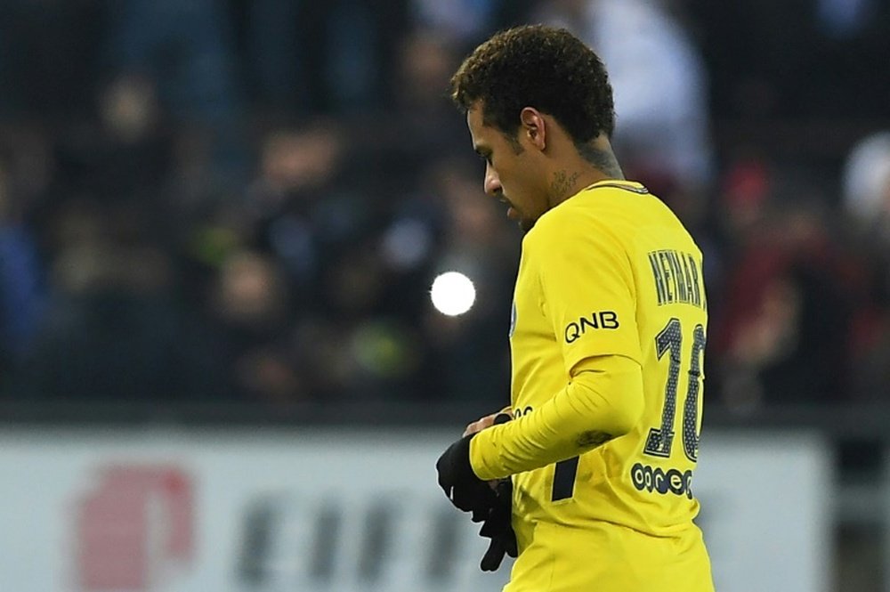 Liénard provoca Neymar. AFP
