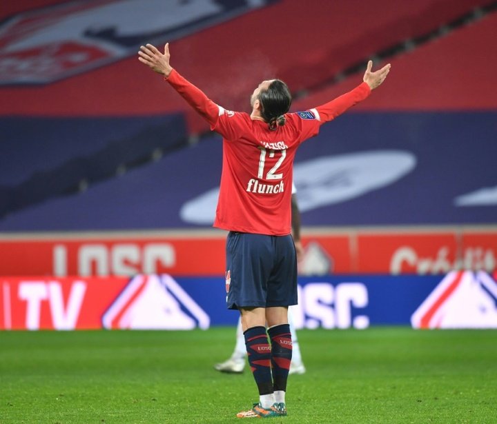 El Lille golea y estrecha el cerco sobre el PSG a ritmo de Yazici
