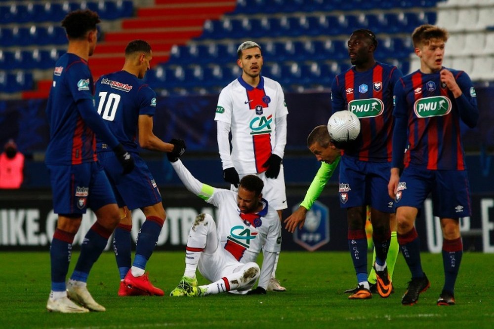 El técnico del Caen criticó a Neymar. AFP