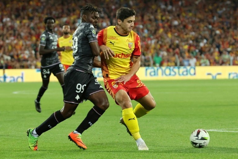 Man City advance deal for Lens defender Khusanov