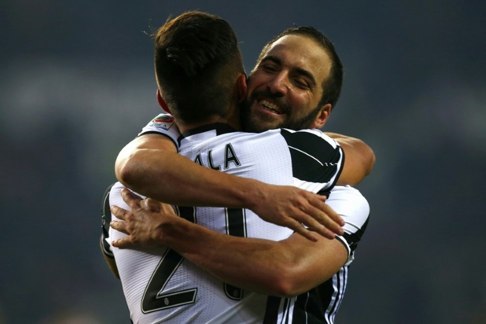 Higuain y Dybala serán, salvo sorpresa, la dupla en el ataque de la Juventus. EFE/Archivo