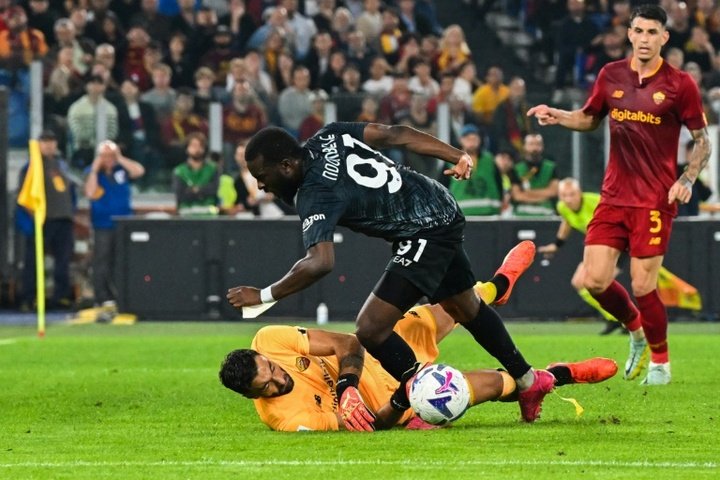 Ndombélé, já em conflito com o Galatasaray