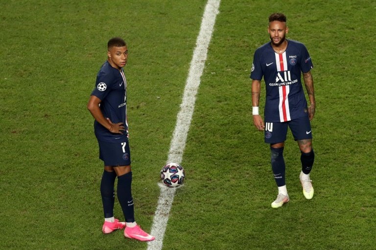 Mbappé pode desfalcar PSG na Champions junto com Neymar e Icardi