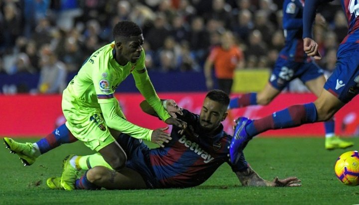 Levante lead Barcelona at HT of their cup clash