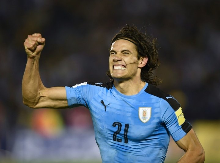 Cavani podría ser sancionado con tres partidos con Uruguay