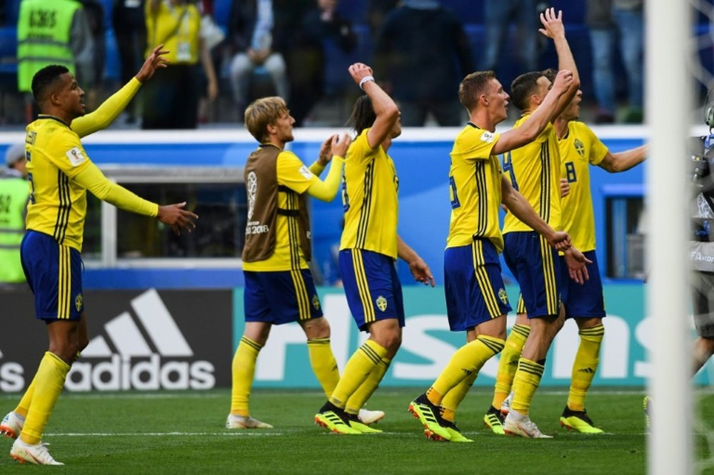 Los suecos celebraron el pase a cuartos, pero no todos pudieron. AFP