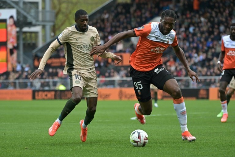 El Lorient está en puestos de descenso a la Ligue 2. AFP