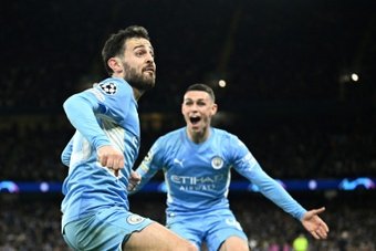 Bernardo Silva awaiting Barca to move De Jong on