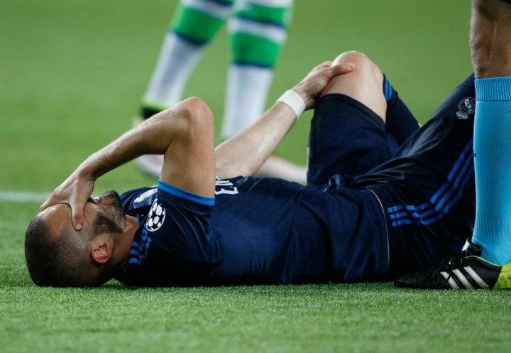 Real Madrid : Benzema blessé et remplacé par Jésé avant la pause