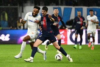 Luis Enrique, treinador do Paris Saint-Germain, elogiou Lucas Beraldo e a sua rápida adaptação ao futebol europeu desde a sua chegada durante a última janela de transferências de inverno, vindo do Brasil.