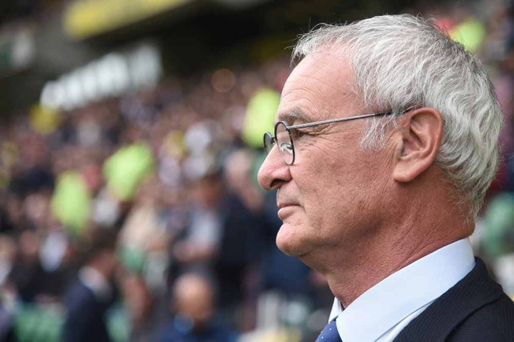 L'entraîneur de Nantes Claudio Ranieri observe le match contre Marseille. AFP