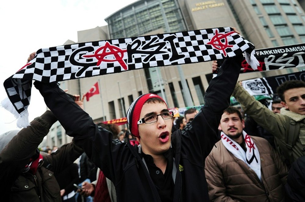 Le Carsi, groupe d'ultras de Besiktas, le 14 décembre 2014 à Istanbul. AFP