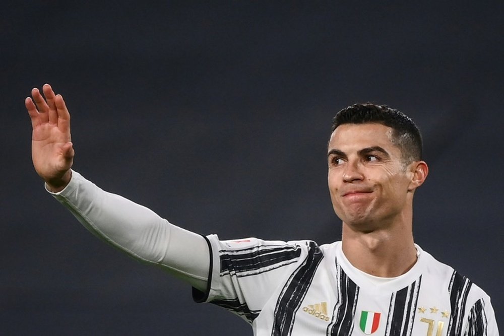 En Italia hay luto tras la salida de Cristiano. AFP