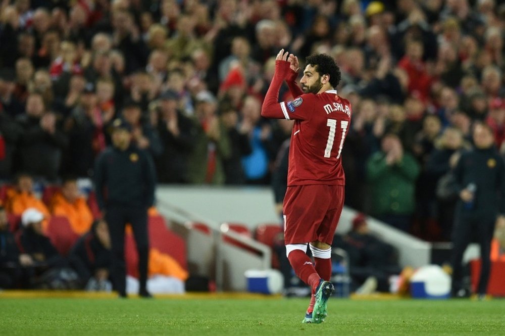 Jamie Carragher ve a Salah tocando techo en el Liverpool. AFP/Archivo