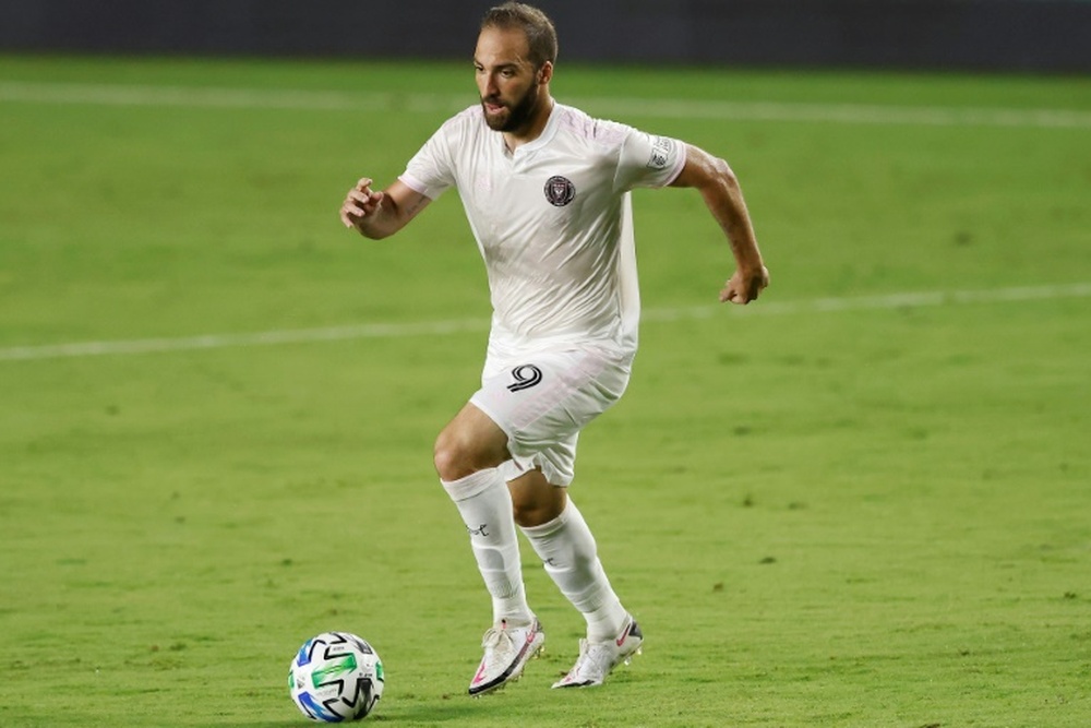 Higuaín medita su retirada. AFP