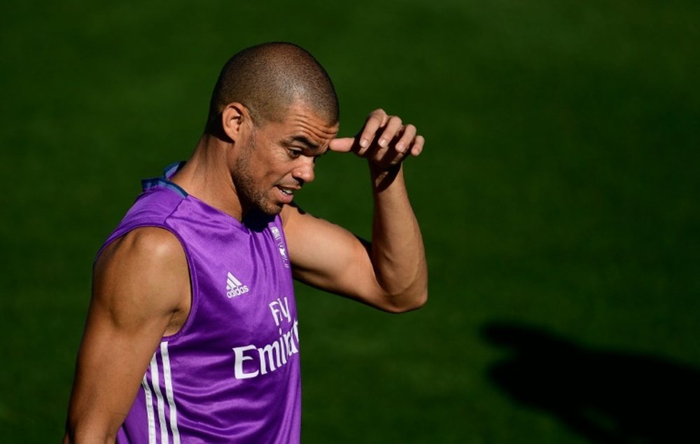 Pepe podría salir del Bernabéu en el próximo verano. AFP