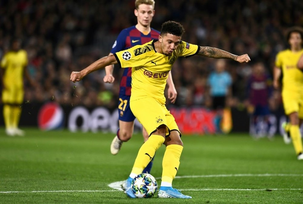 Jadon Sancho está brillando con luz propia en el Borussia Dortmund. AFP