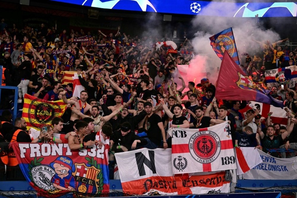 El Barça puede verse perjudicado por las acciones de sus hinchas. AFP