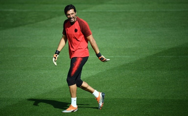 Buffon travels to Liverpool with PSG