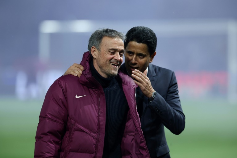 Luis Enrique y Al-Khelaïfi, en el PSG campeón de la Ligue 1 24-25