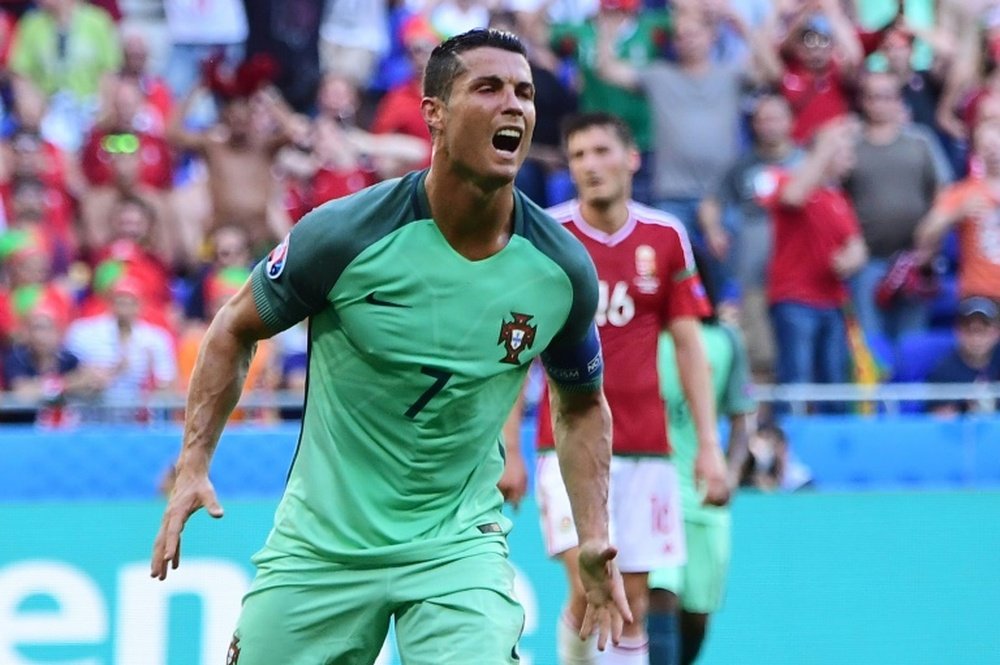 Lattaquant portugais Cristiano Ronaldo, auteur dun doublé face à la Hongrie lors de lEuro, le 22 juin 2016 à Lyon
