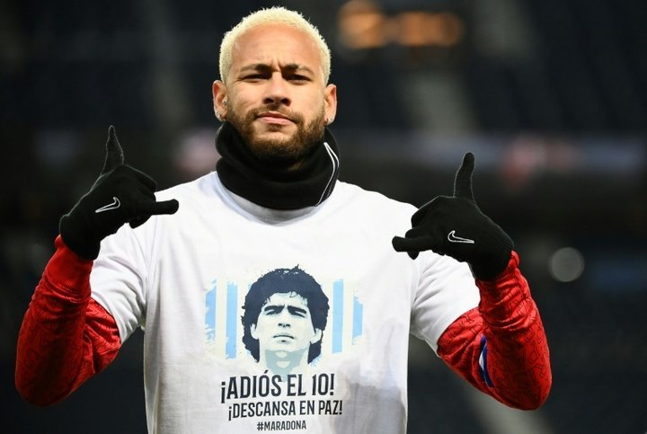 El homenaje de Neymar y el PSG a Maradona