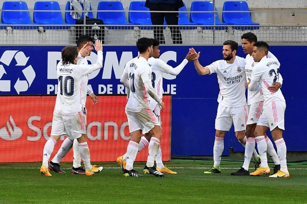 El Real Madrid remontó con un doblete de Varane. AFP