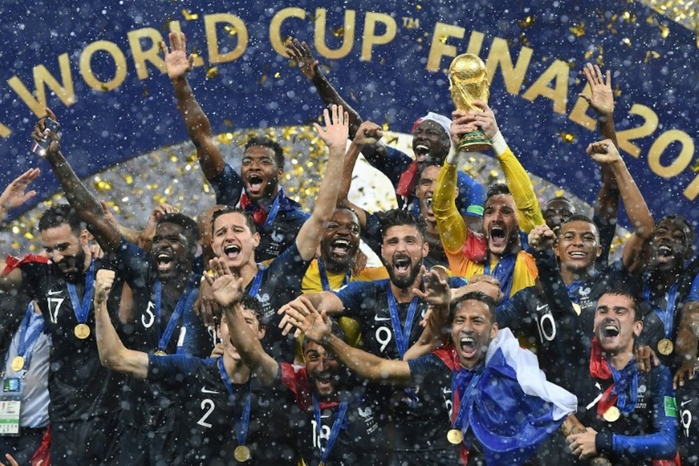 Los 23 jugadores de Francia se proclamaron campeones del Mundo. AFP