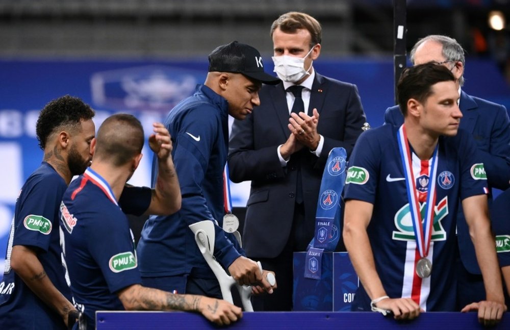 Mbappé habló sobre su lesión con Macron. AFP