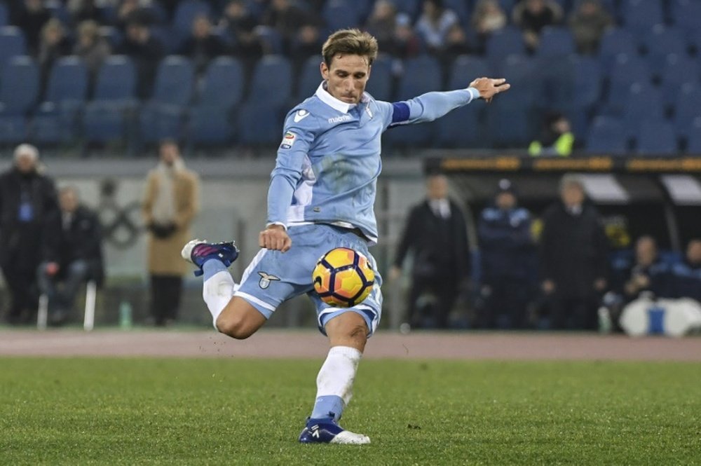 Empate a dois gols entre Génova e Lazio. AFP