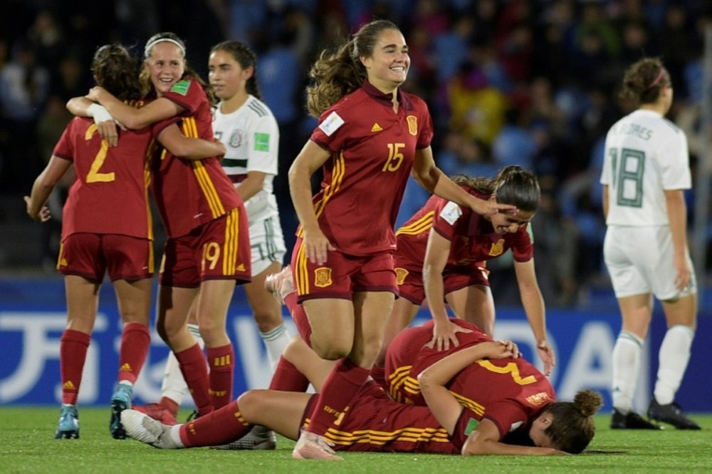 El fútbol femenino en España pasa por su mejor momento. AFP